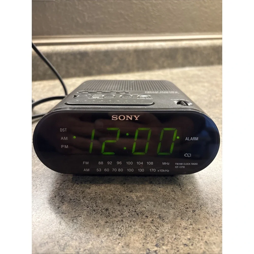Sony Dream Machine Alarm Clock ICF-C218 Black Auto Time Set WORKS!!